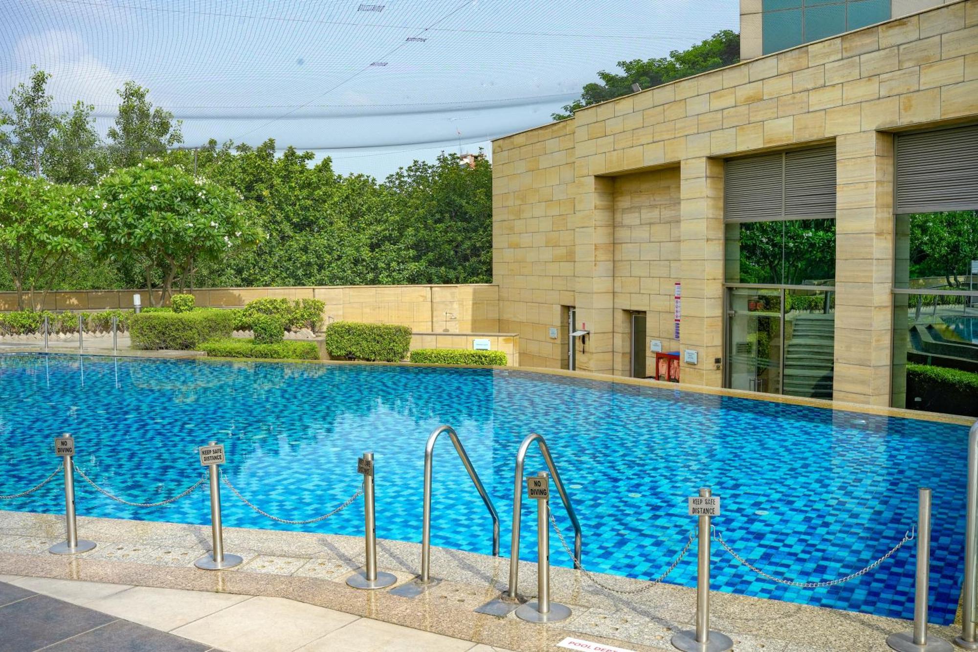 होटल Courtyard By Marriott Gurugram Downtown 5*