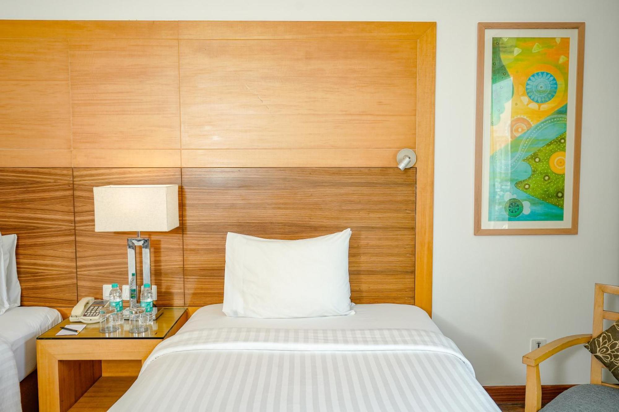Courtyard By Marriott Gurugram Downtown 5* Gurgaon